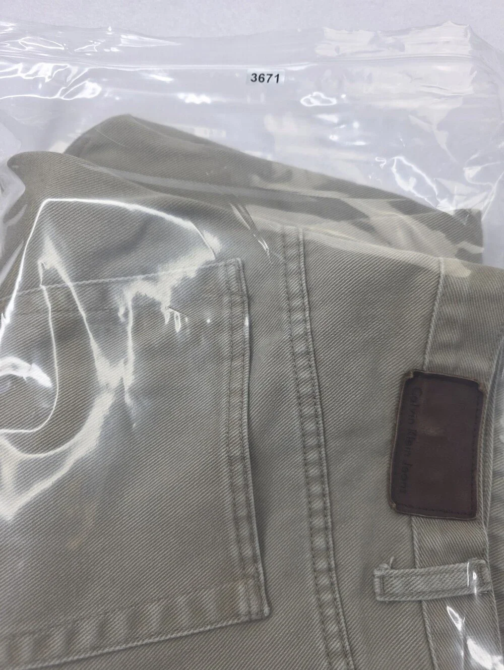 Calvin Klein Men's Casual Straight-Leg Jeans Beige Tan Size 34 CS-3671